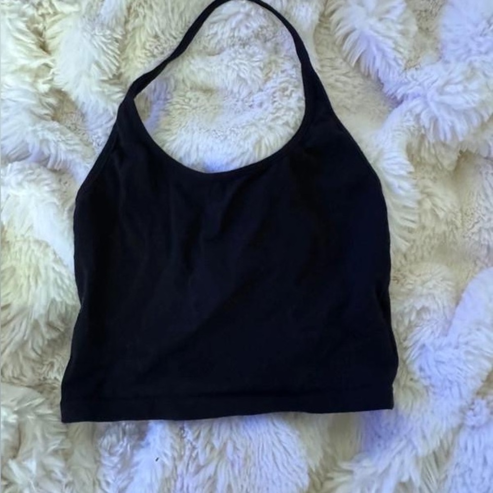 Black sleeveless motel rocks top